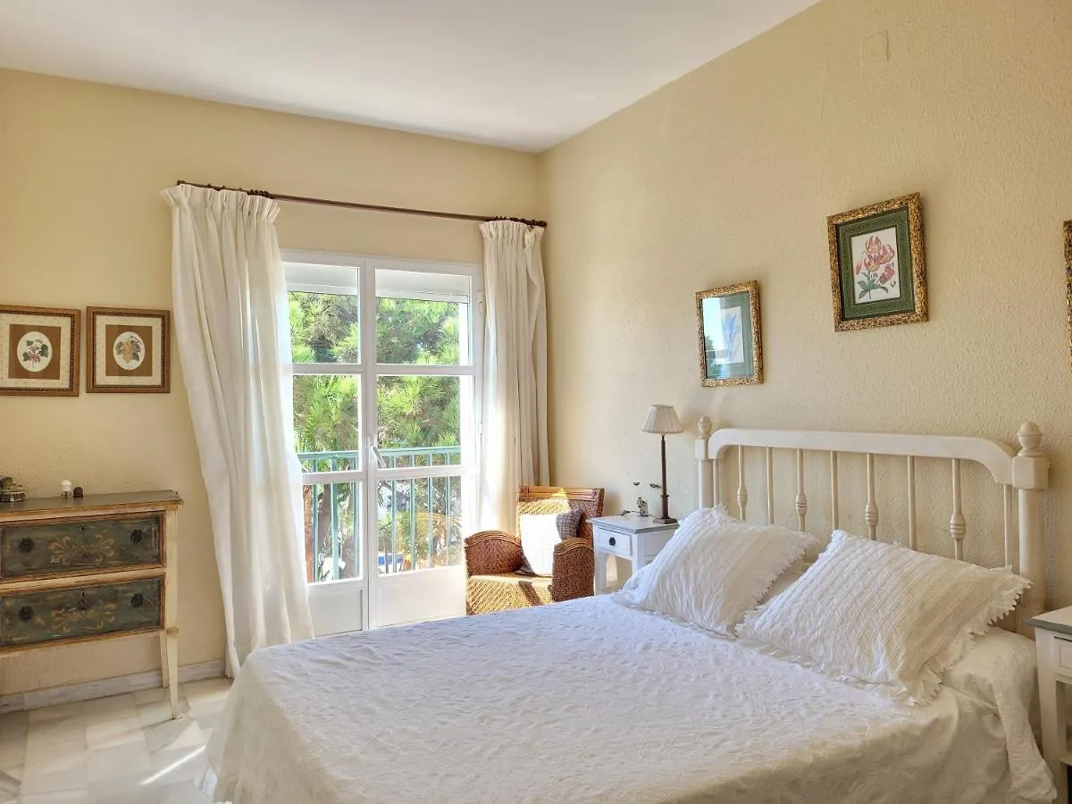 Beachfront Family Apartment In Puerto Banus Marbella