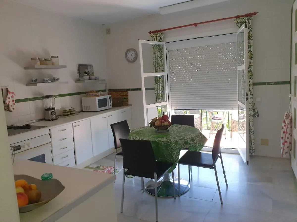 Beachfront Family Apartment In Puerto Banus Marbella