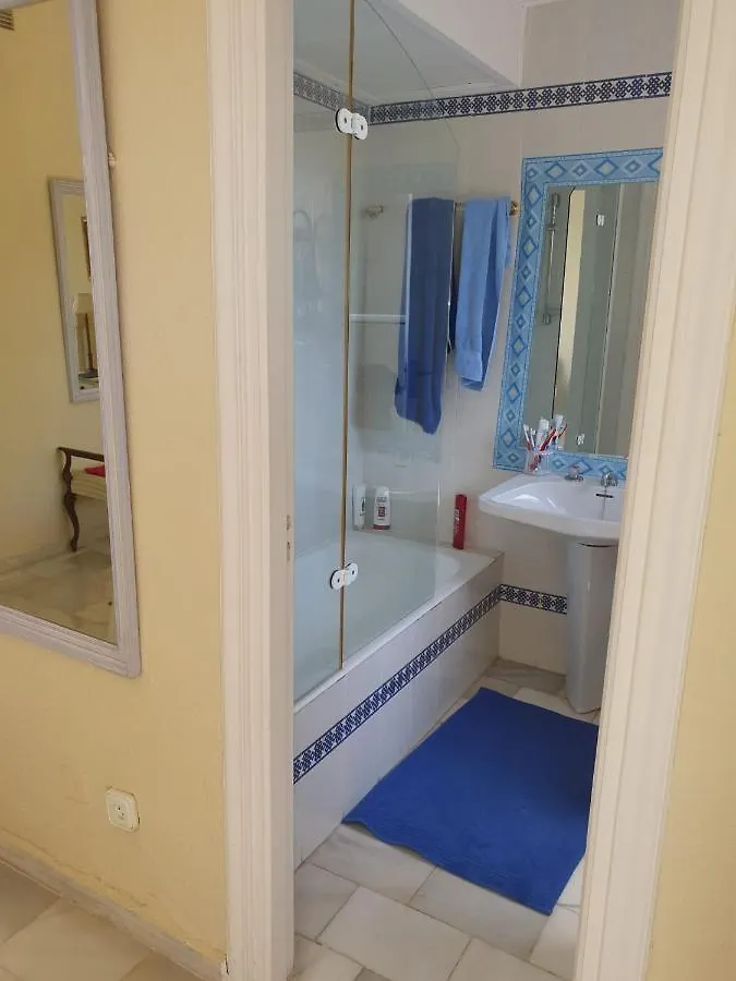 Beachfront Family Apartment In Puerto Banus Marbella