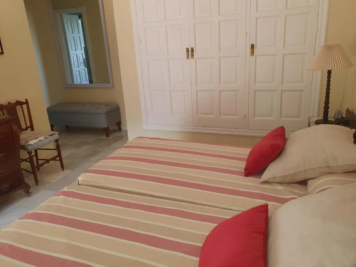 Beachfront Family Apartment In Puerto Banus Marbella