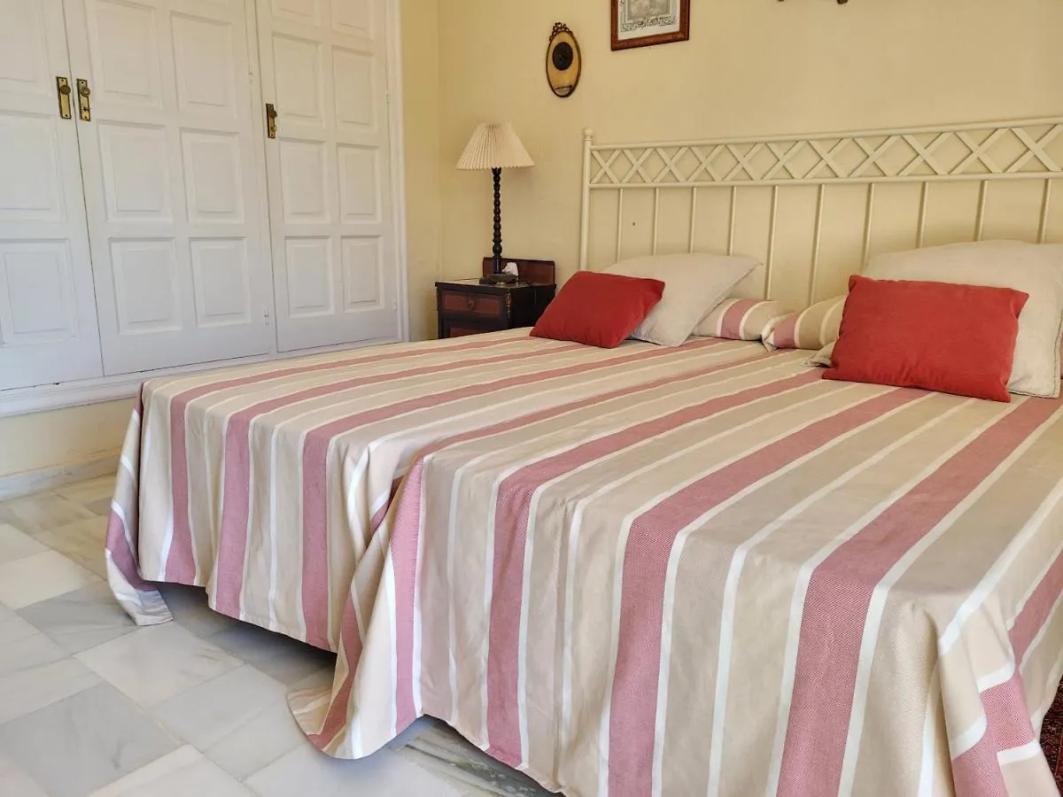 Beachfront Family Apartment In Puerto Banus Marbella